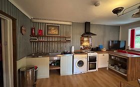 Hay View Lodges - Barn End